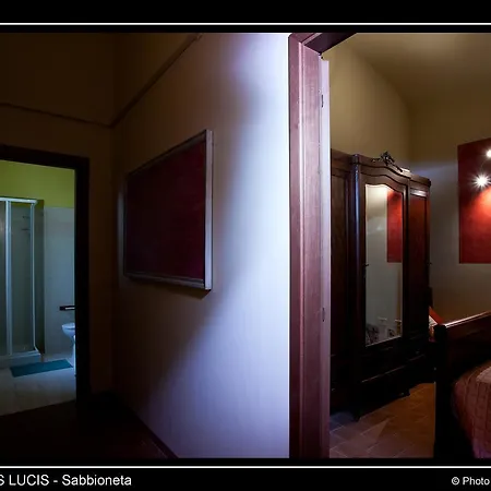 Domus Lucis Bed & Breakfast *