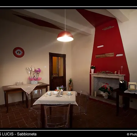 Bed & Breakfast Domus Lucis *